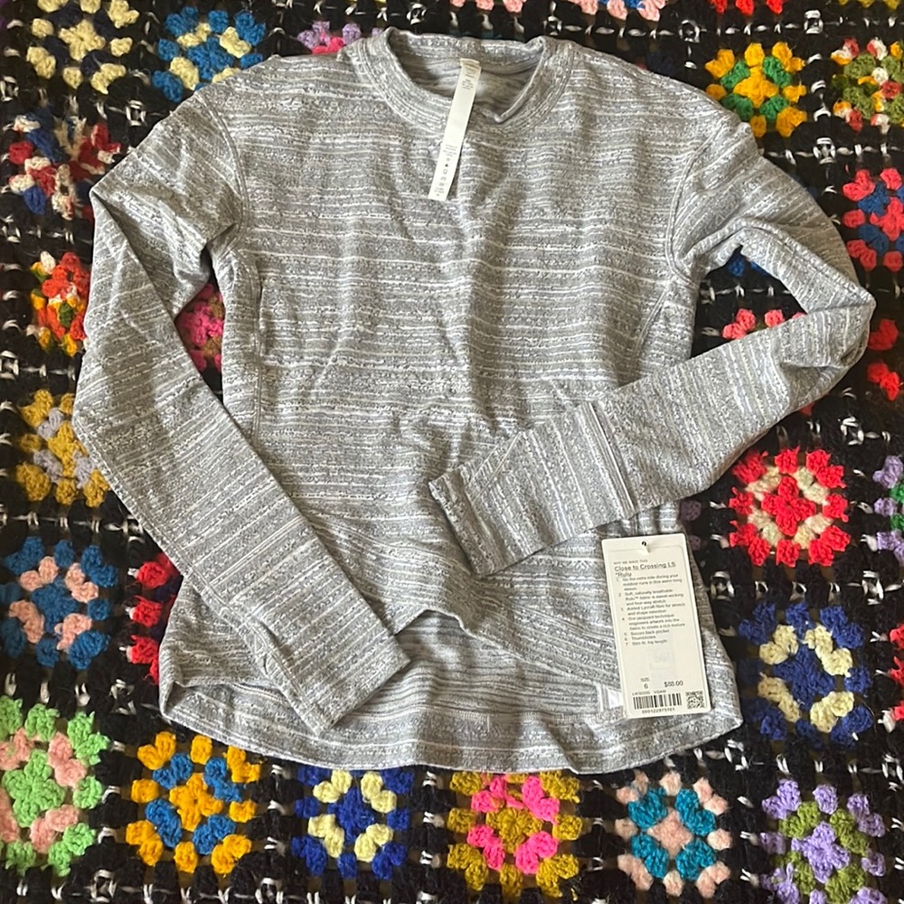 Lululemon Close to Crossing long sleeve size 6.